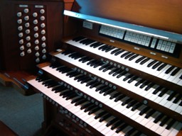 organ console1small.jpg